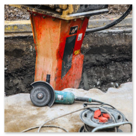 Escavatore per scavi sottoservizi