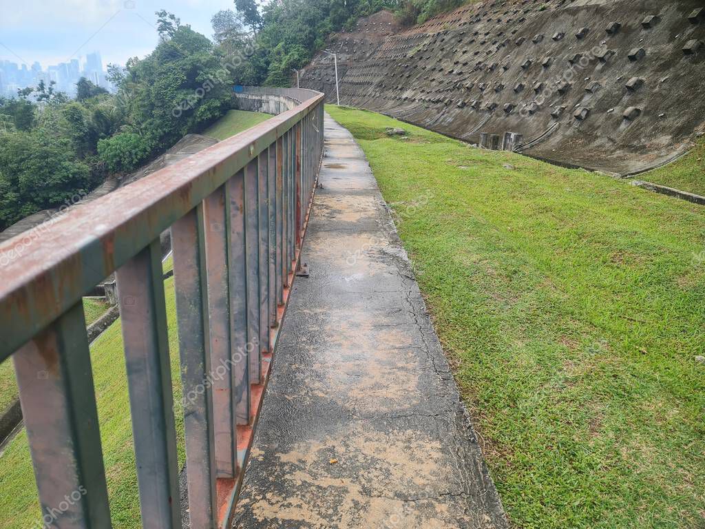 Opere di stabilizzazione di un versante